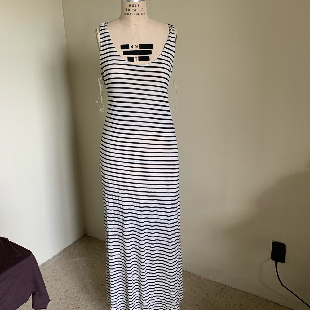 SHOP THE TRENDS MAXI DRESS